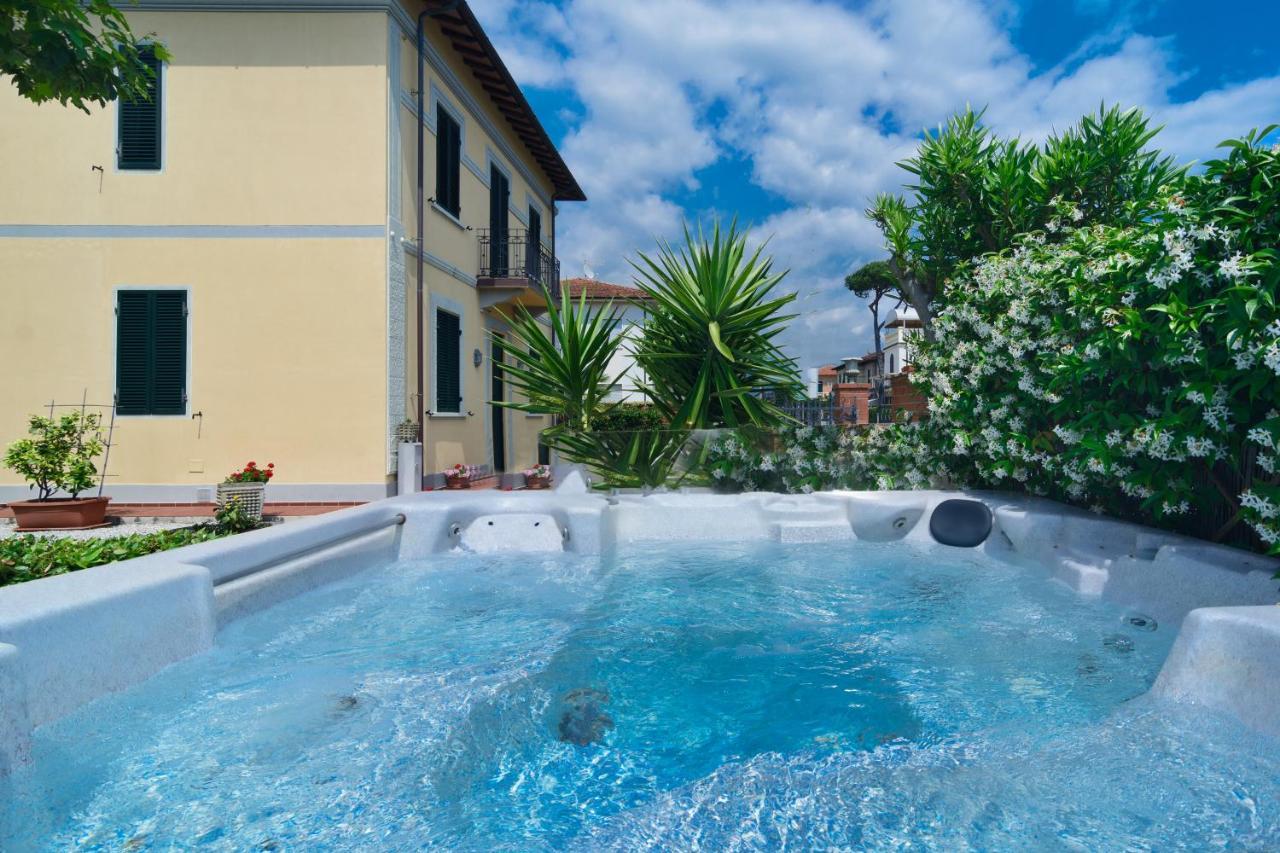 Hotel Apuana Marina di Pietrasanta Exterior foto
