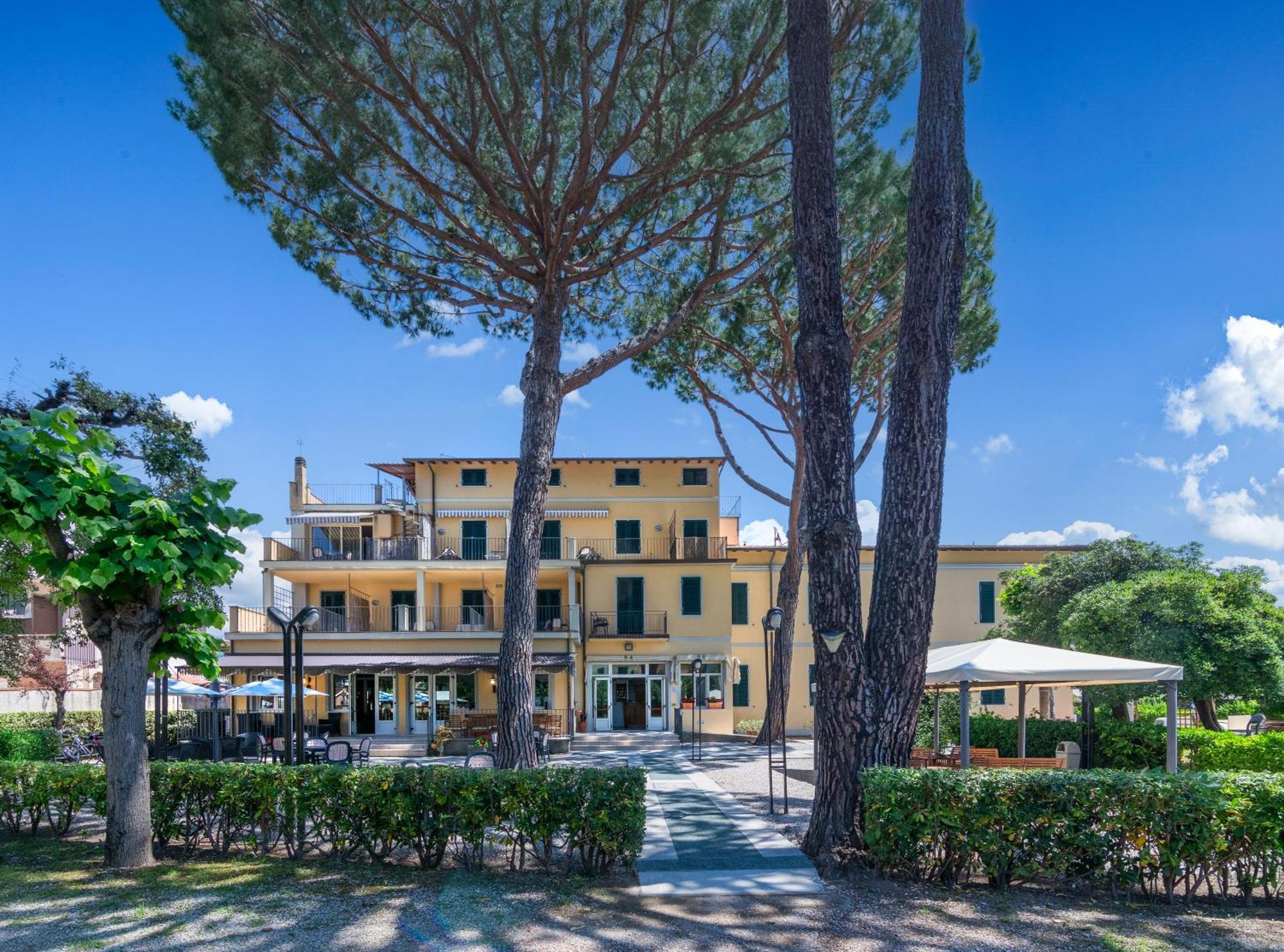 Hotel Apuana Marina di Pietrasanta Exterior foto